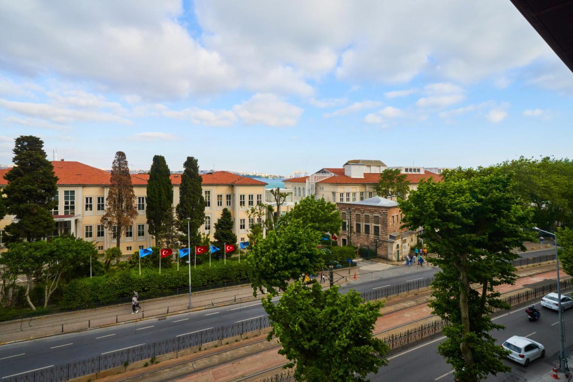 Metropolitan Hotels Bosphorus - Special Category Istanbul Bagian luar foto