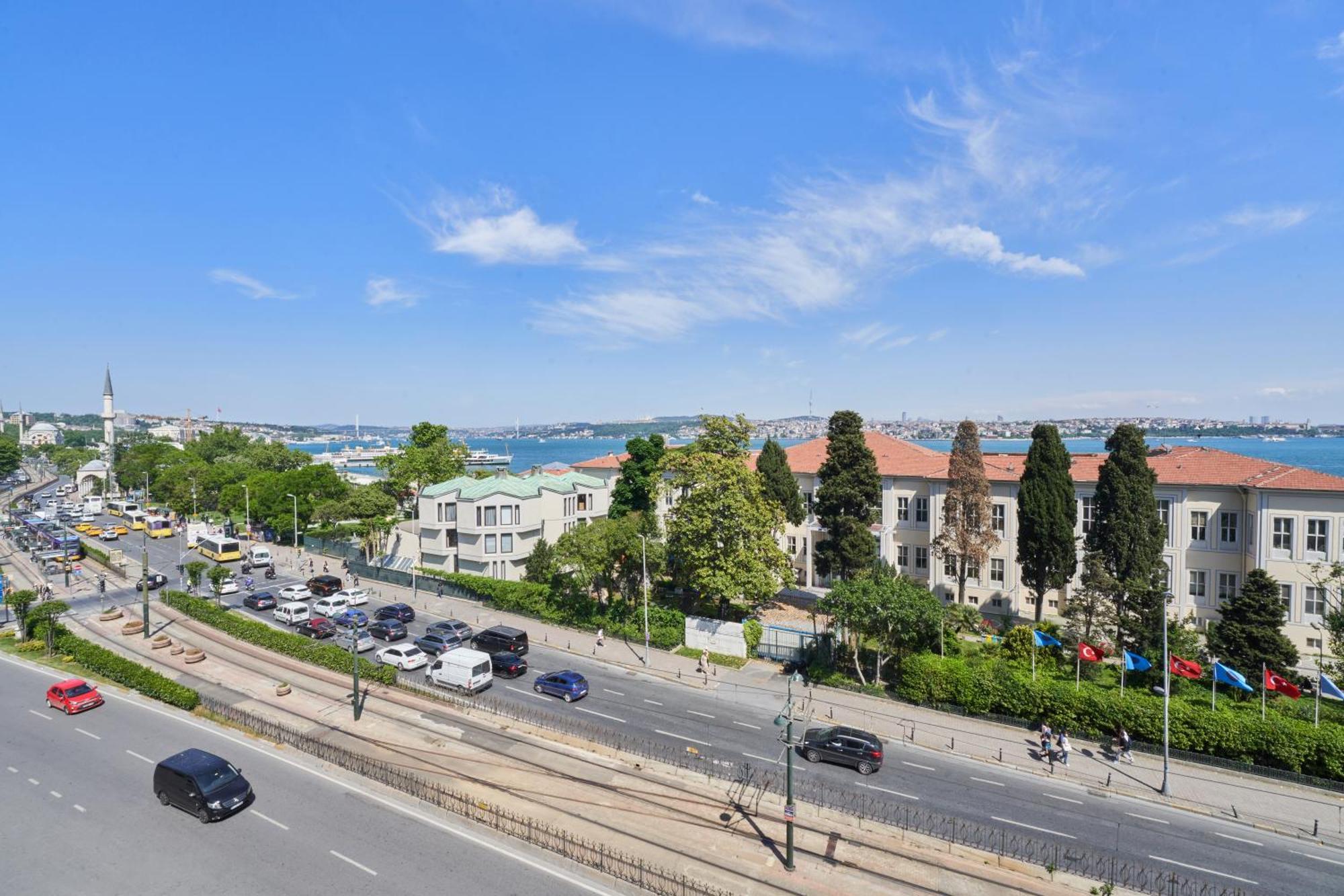 Metropolitan Hotels Bosphorus - Special Category Istanbul Bagian luar foto