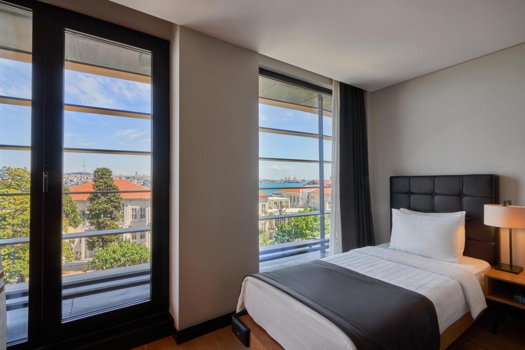 Metropolitan Hotels Bosphorus - Special Category Istanbul Bagian luar foto